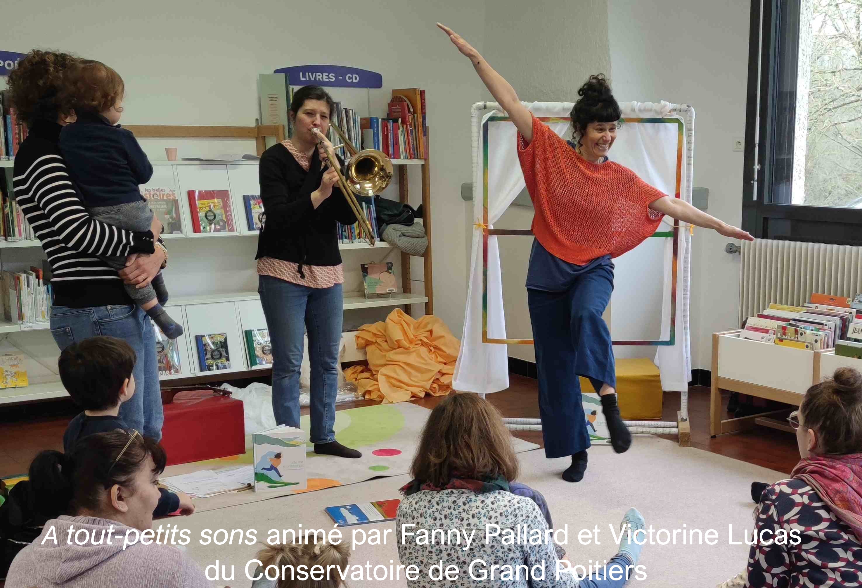 A tout-petits sons anime par Fanny Pallard et Victorine Lucas du Conservatoire de Grand Poitiers.jpg